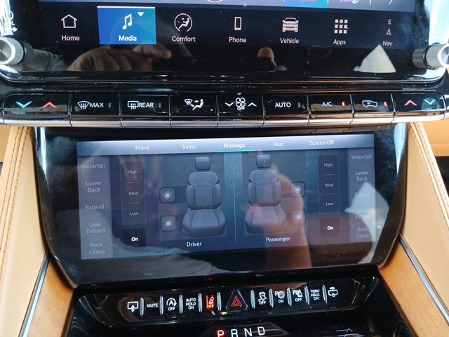 Used 2024 Jeep Grand Wagoneer Series III w/ Rear Seat Video Group 1 AWD/4WD image 56