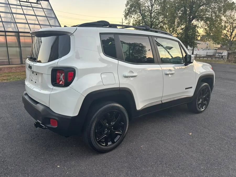 Used 2017 Jeep Renegade Altitude image 10