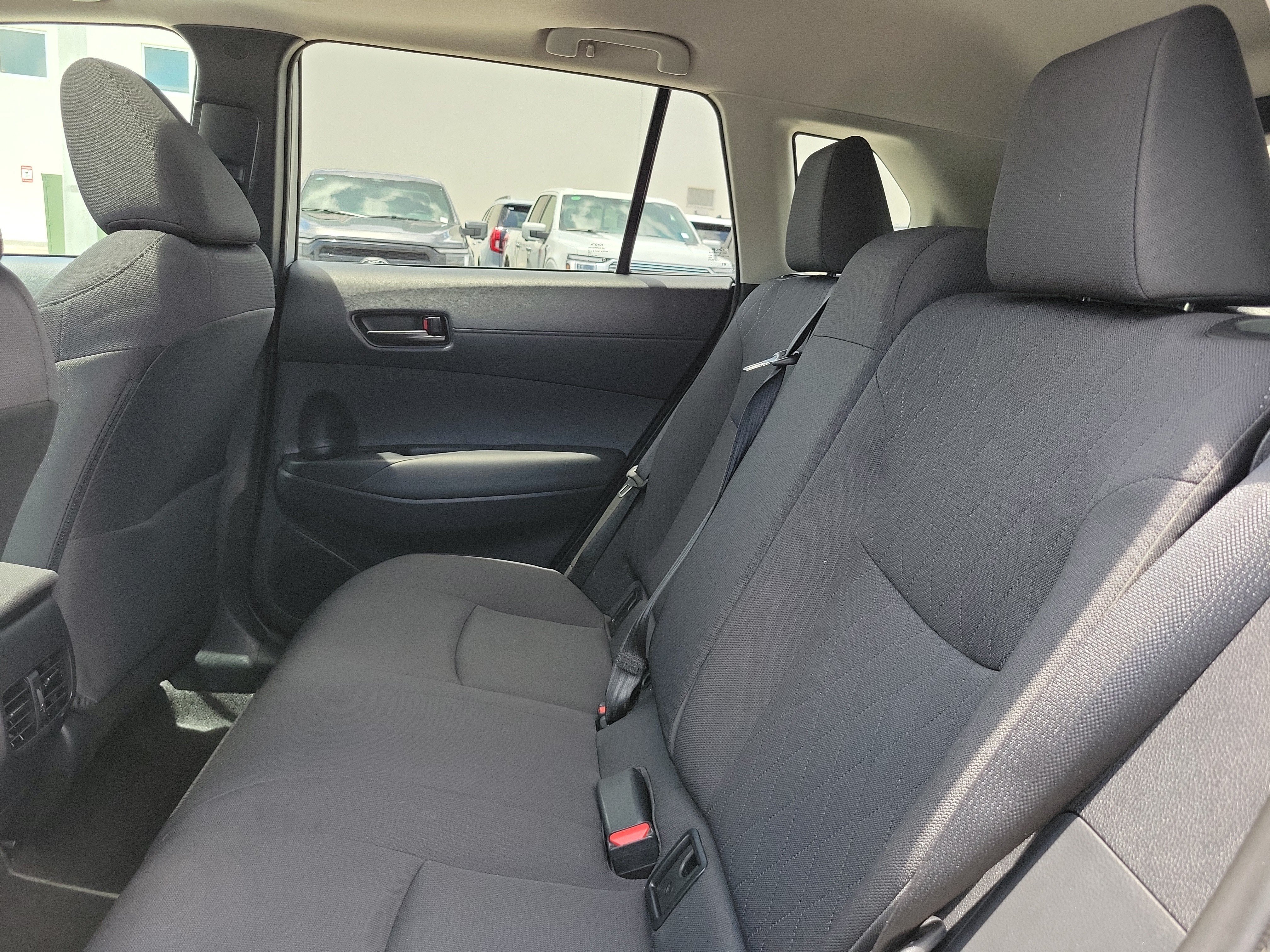 Used 2024 Toyota Corolla Cross LE w/ Moonroof Package FWD image 12
