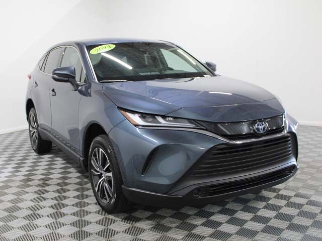 Used 2024 Toyota Venza LE AWD/4WD image 8