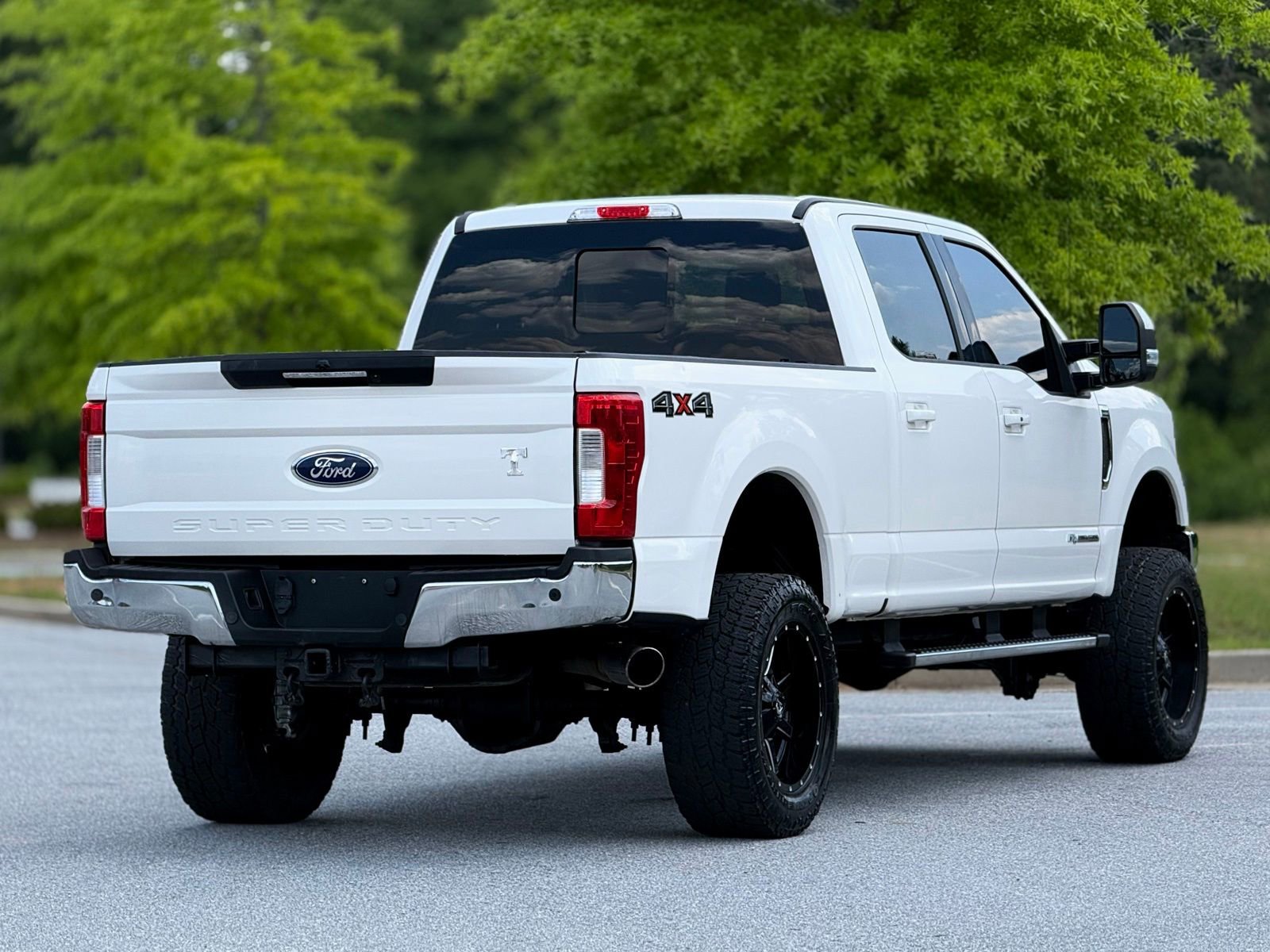 Used 2017 Ford F250 Lariat w/ Lariat Ultimate Package AWD/4WD image 11
