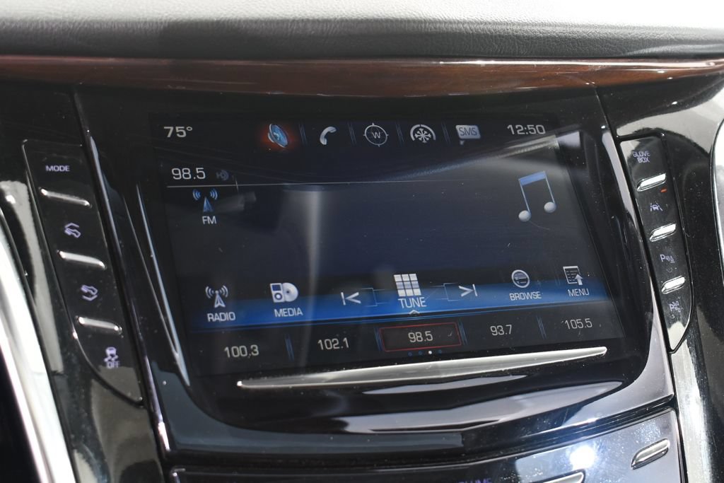 Used 2018 Cadillac Escalade Luxury AWD/4WD image 27