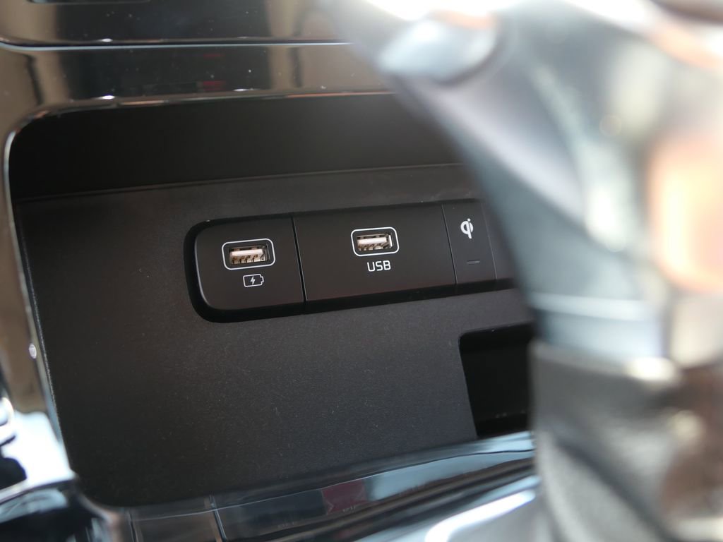 Used 2024 Kia Carnival SX Prestige FWD image 21