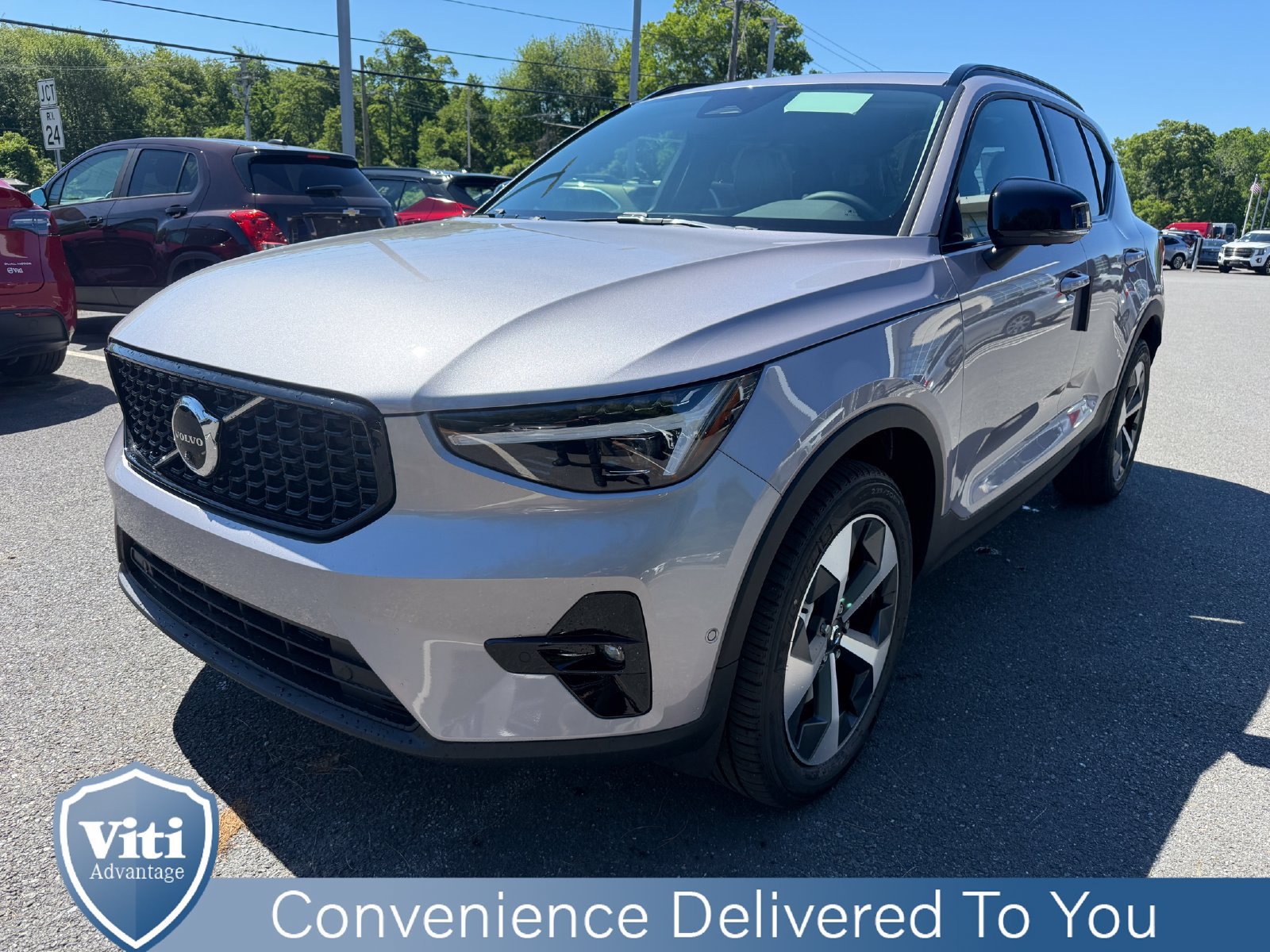 New 2026 Volvo XC40 B5 Plus w/ Protection Package Premier AWD/4WD image 4