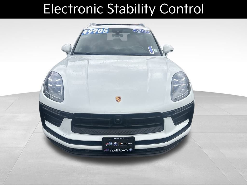 Used 2023 Porsche Macan Base image 12