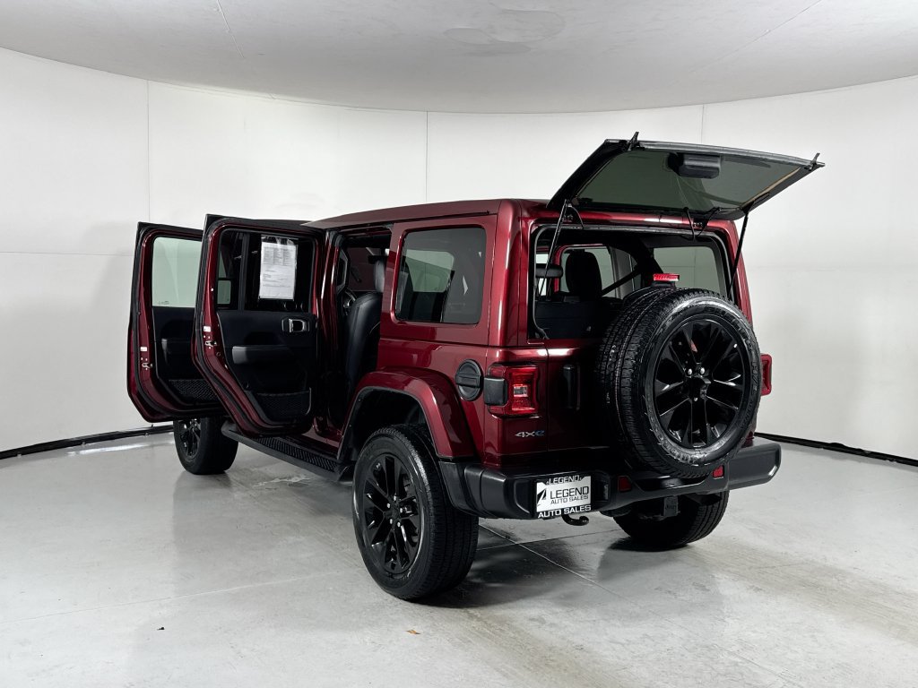 Used 2021 Jeep Wrangler Unlimited Sahara w/ Cold Weather Group AWD/4WD image 23