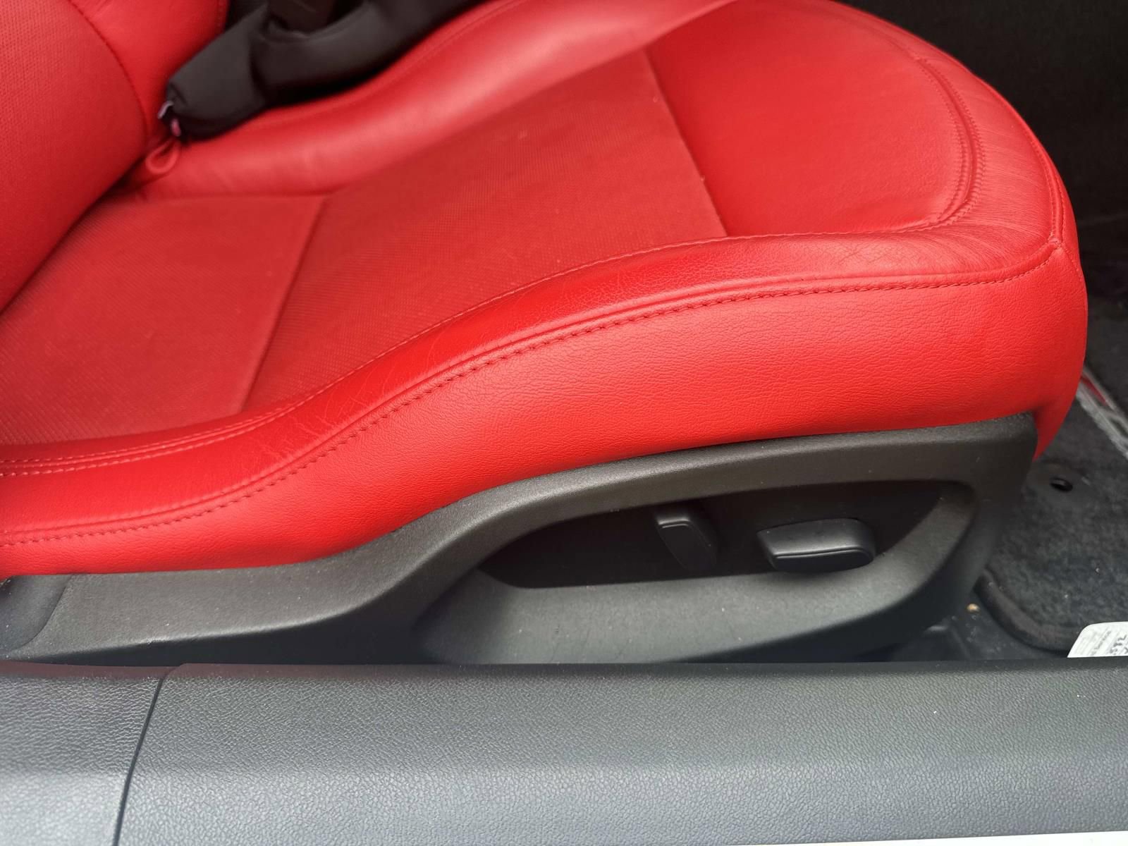 Used 2019 Chevrolet Corvette Stingray Convertible w/ Battery Protection Package RWD image 11