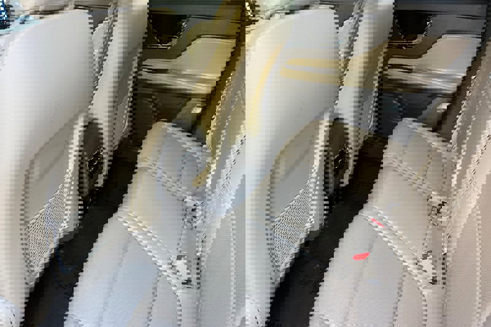 Used 2023 Lincoln Corsair Reserve w/ Equipment Group 201A image 4