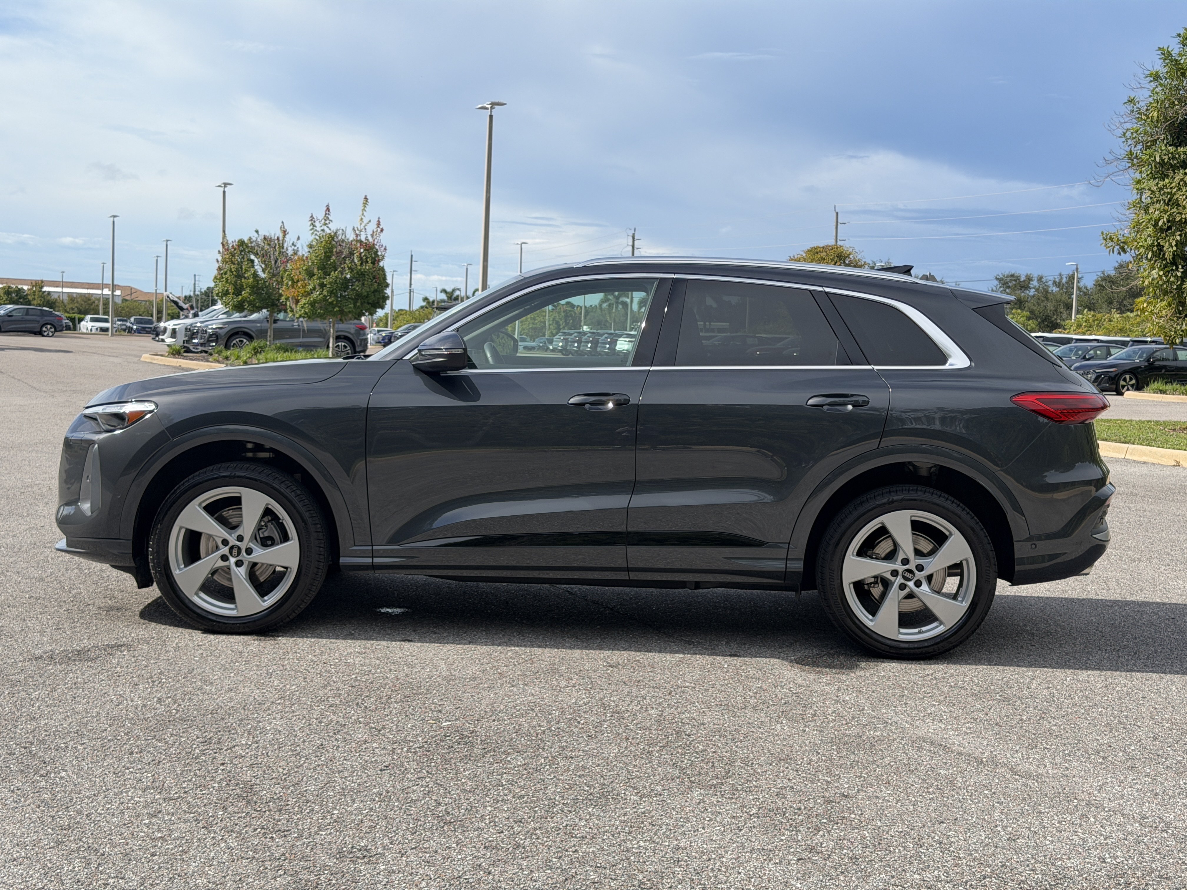 Certified 2026 Audi Q5 Premium AWD/4WD image 4