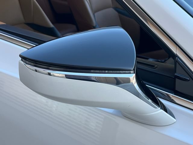 Used 2024 Lexus ES 350 w/ Premium Package FWD image 17