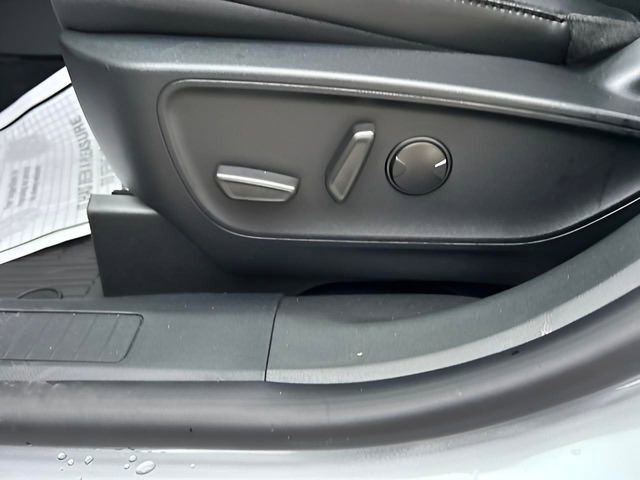 Used 2024 Ford Escape ST-Line w/ Equipment Group 301A FWD image 30