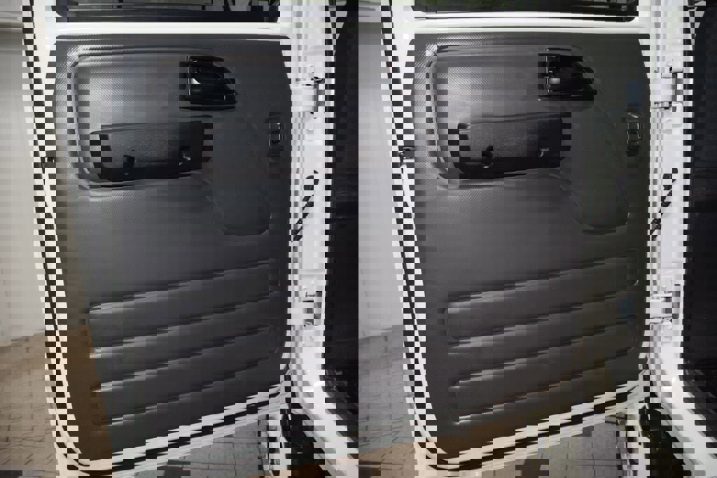 Used 2025 Chevrolet Low Cab Forward 5500XD RWD image 29