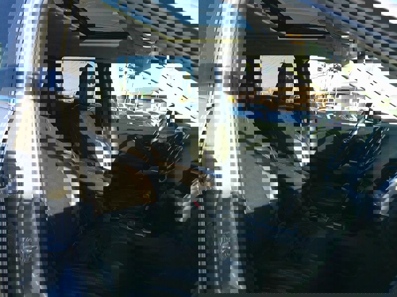 Used 2018 Jeep Cherokee Latitude Plus w/ Comfort/Convenience Group image 13