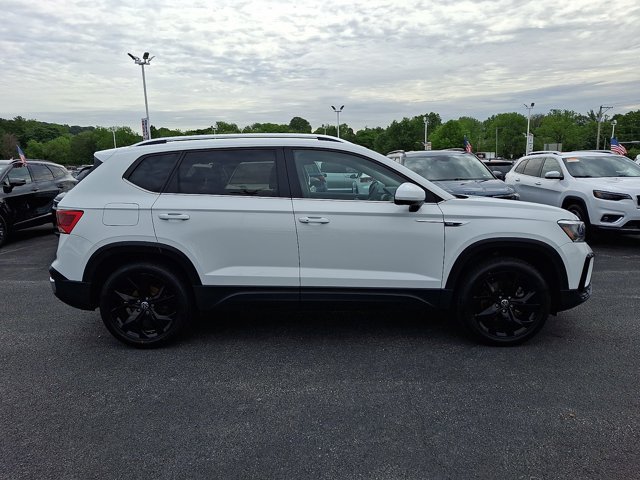 Certified 2023 Volkswagen Taos SE AWD/4WD image 9