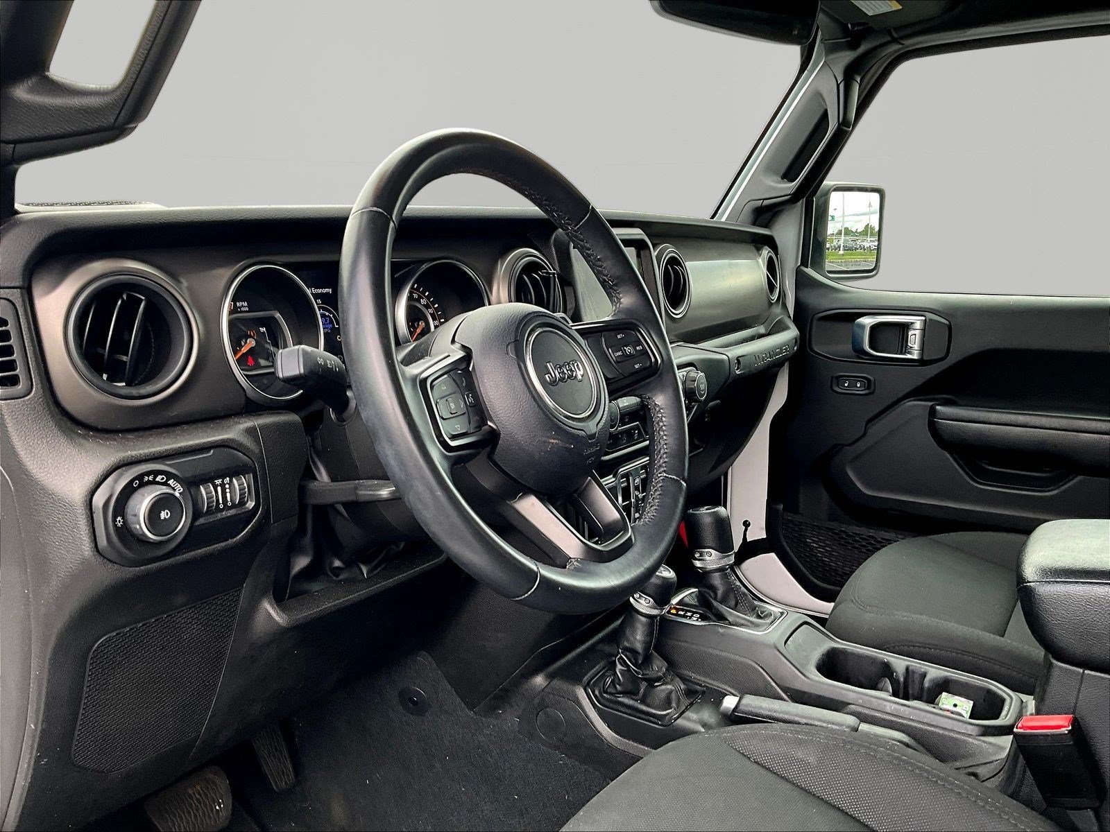 Used 2022 Jeep Wrangler Unlimited Sport AWD/4WD image 17