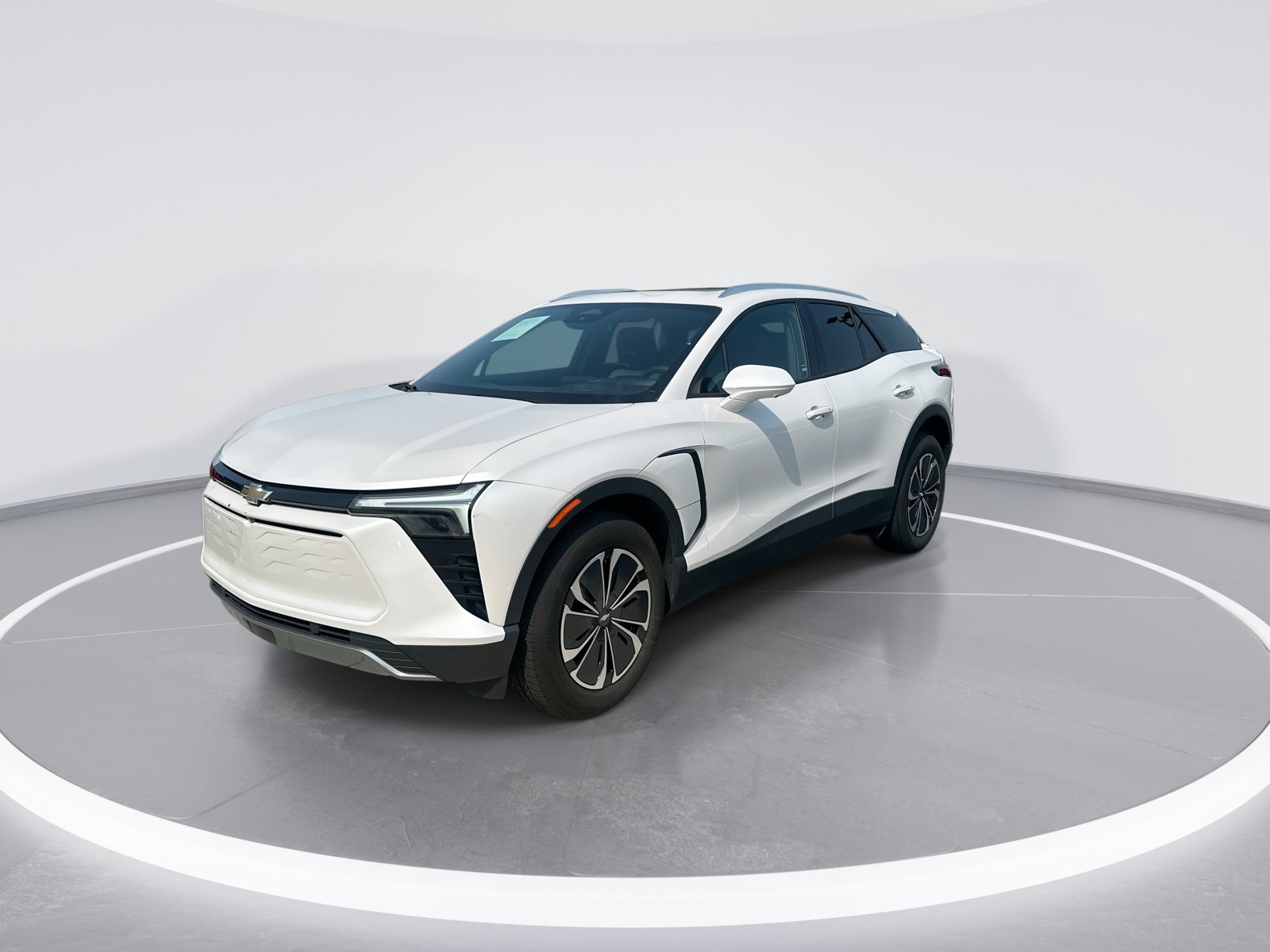 Used 2024 Chevrolet Blazer EV LT AWD/4WD image 5