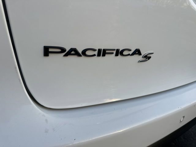 Certified 2024 Chrysler Pacifica Select image 15
