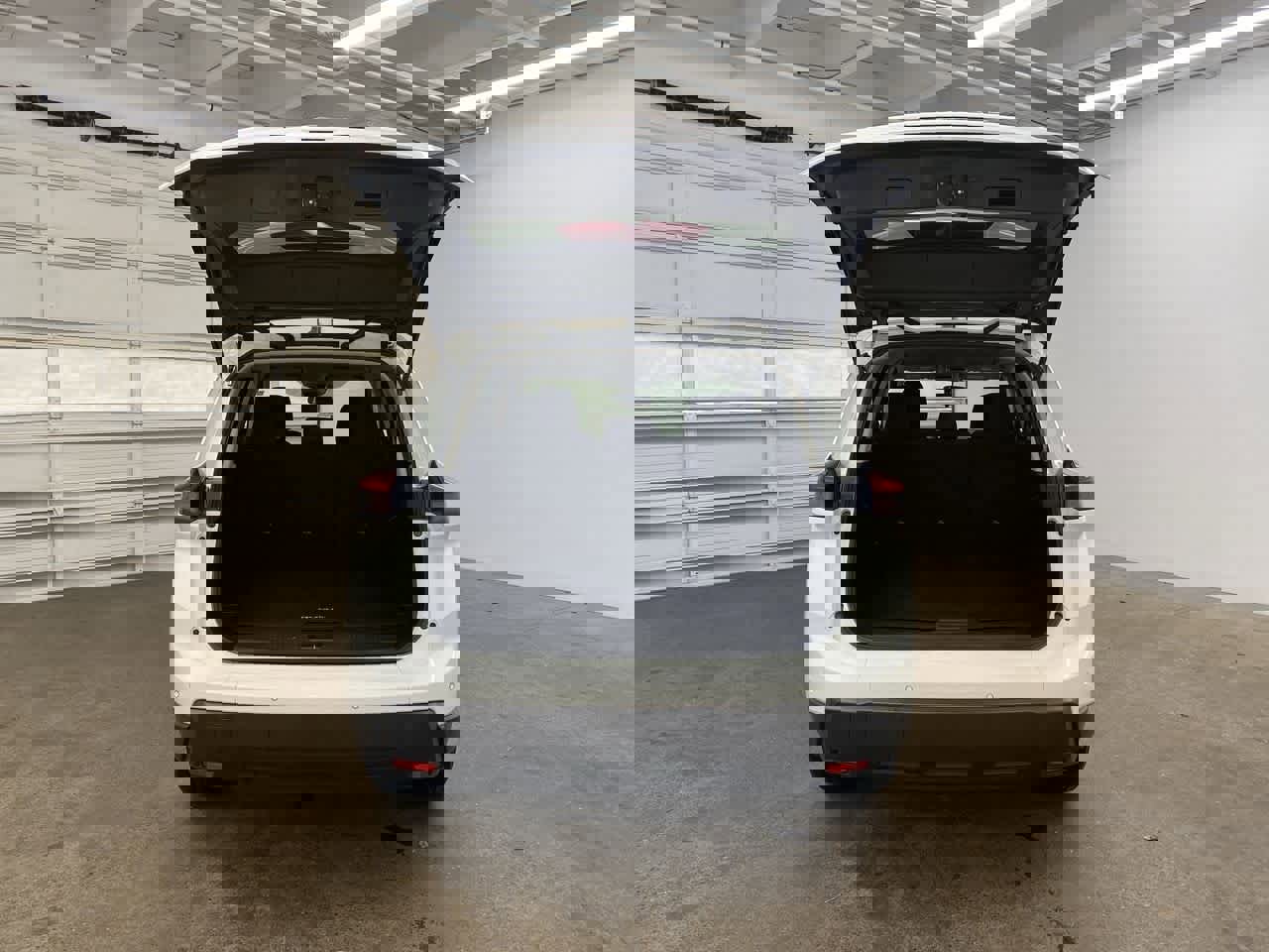 Used 2024 Nissan Rogue S image 28