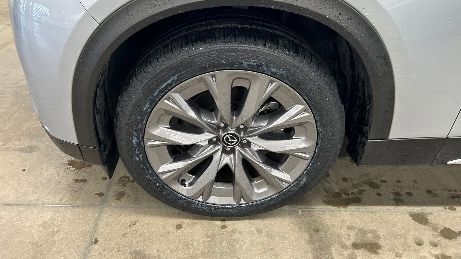 Used 2025 MAZDA CX-90 3.3 Turbo w/ Premium Plus Pkg image 9