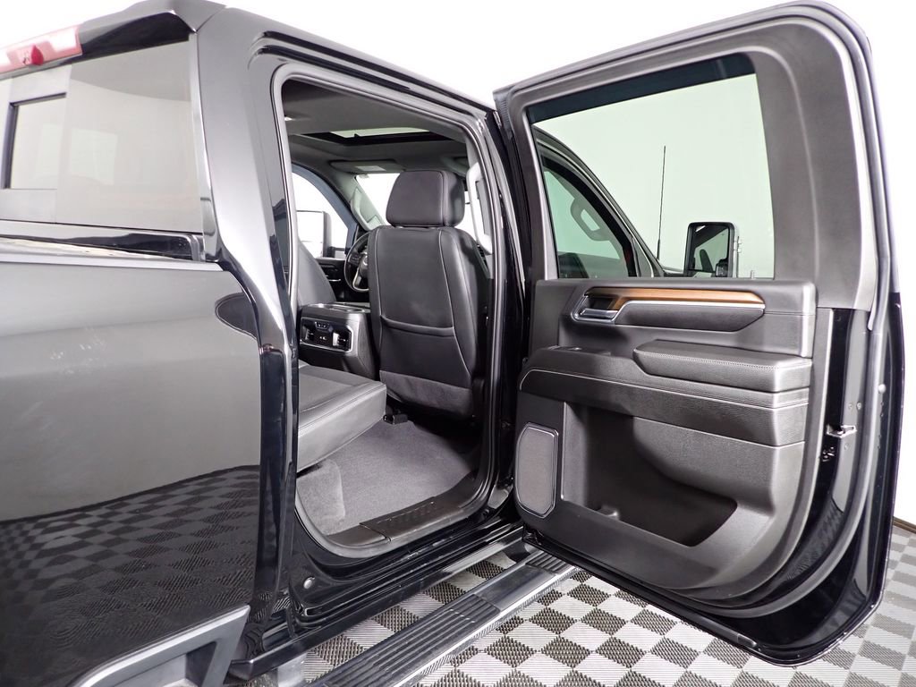 Used 2024 GMC Sierra 3500 Denali w/ Denali Reserve Package AWD/4WD image 42