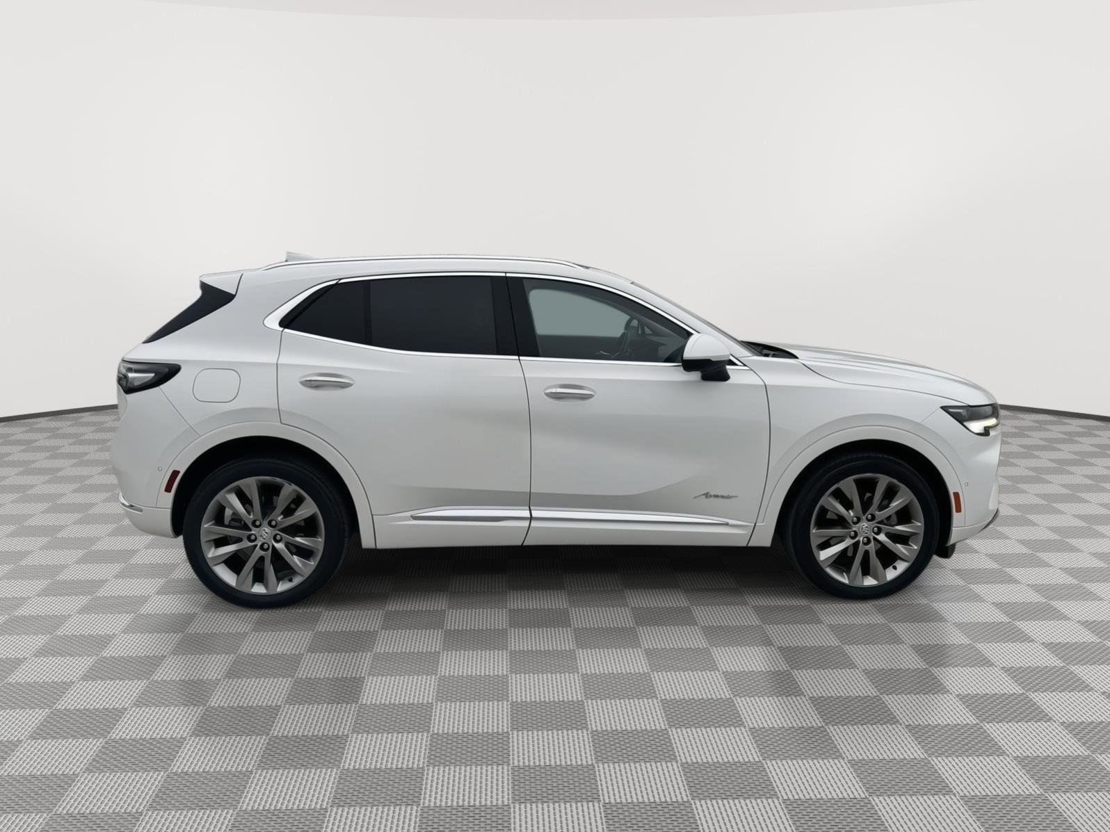 Used 2022 Buick Envision Avenir w/ Technology Package II image 17