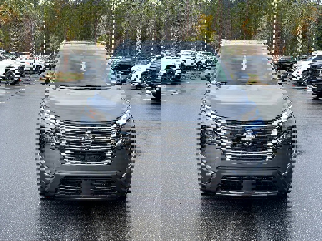 New 2025 Nissan Rogue SV image 2