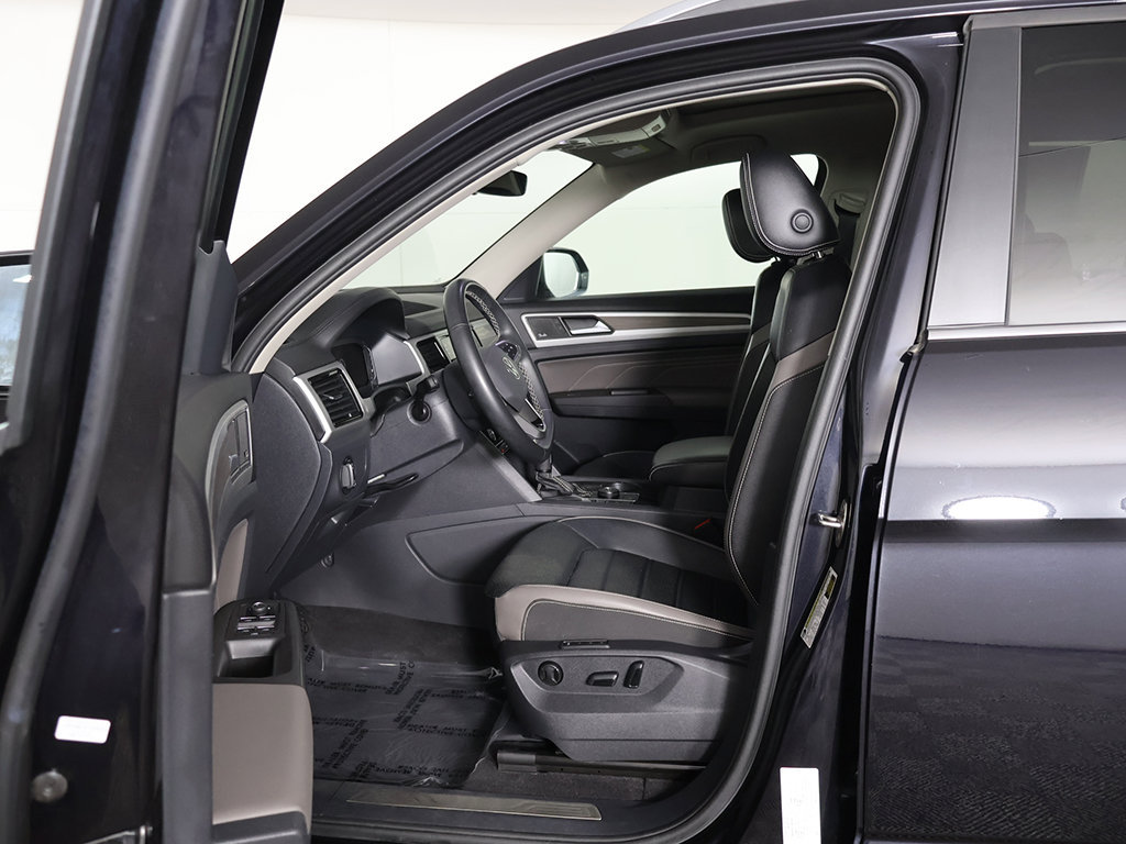 Used 2022 Volkswagen Atlas SEL AWD/4WD image 32