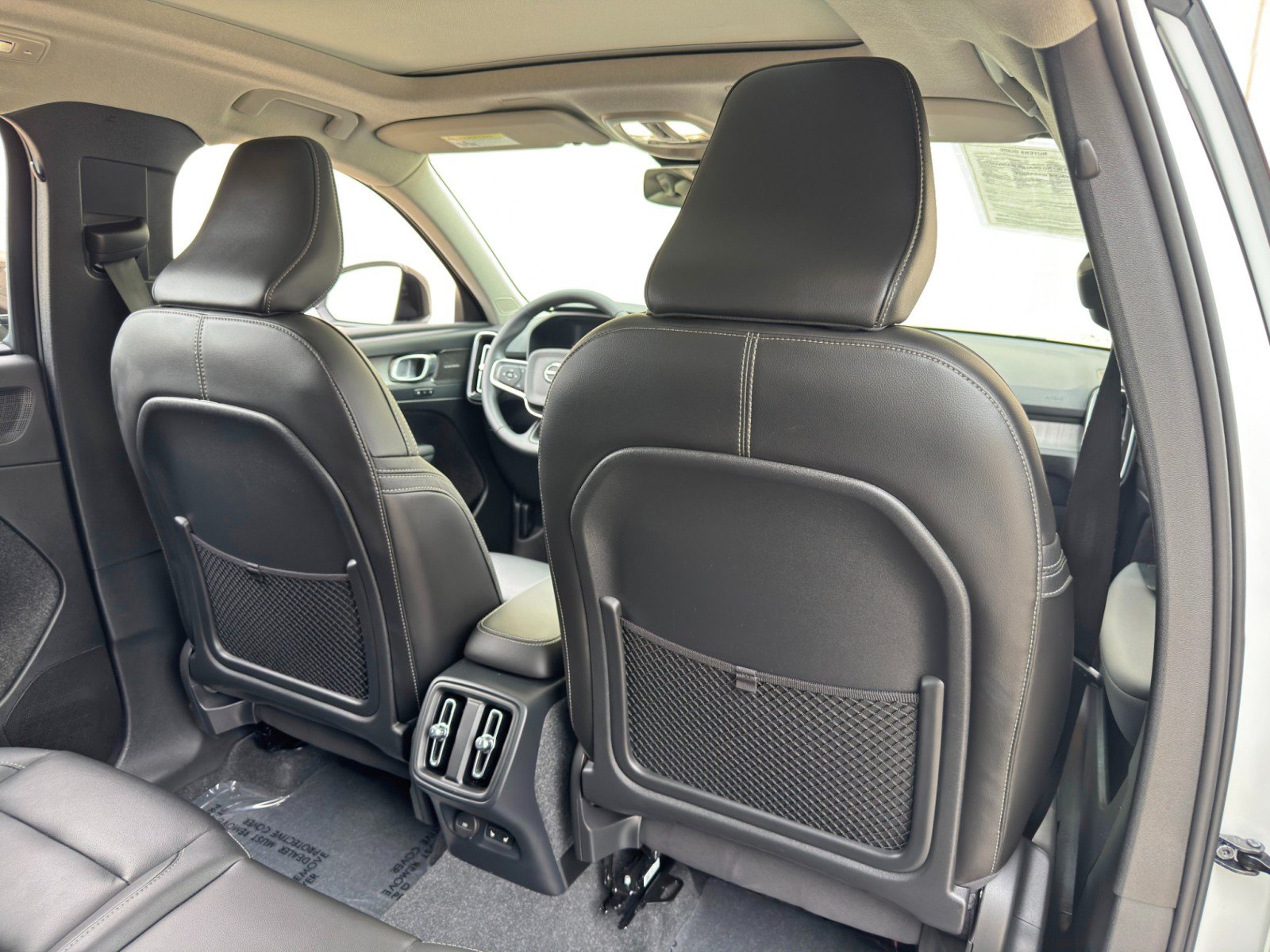 Used 2025 Volvo XC40 B5 Plus w/ Protection Package Premier AWD/4WD image 41