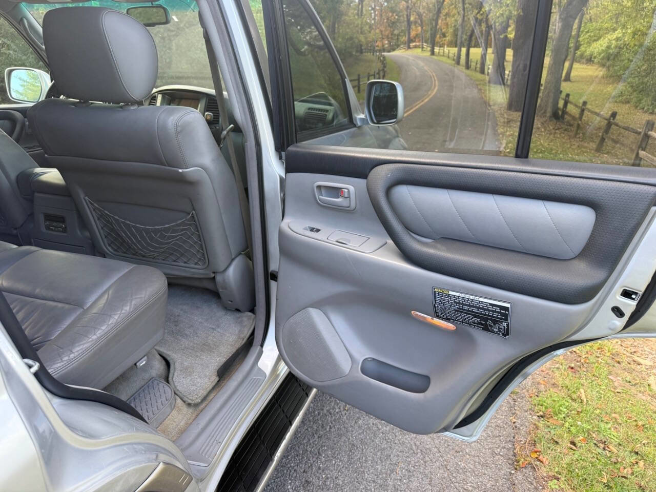 Used 2006 Toyota Land Cruiser image 46