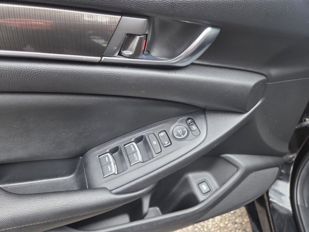 Used 2019 Honda Accord Sport image 14