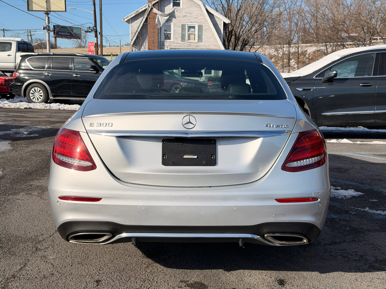 Used 2019 Mercedes-Benz E 300 4MATIC image 6
