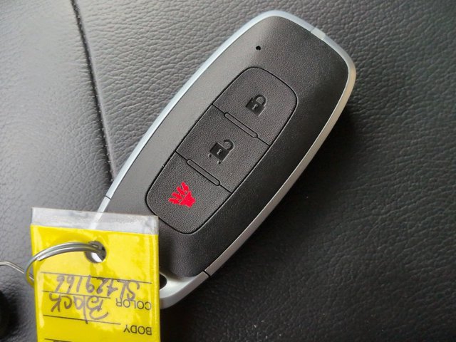 Used 2025 Nissan Kicks SV FWD image 27