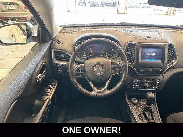 Used 2019 Jeep Cherokee Latitude w/ Popular Appearance Group AWD/4WD image 2