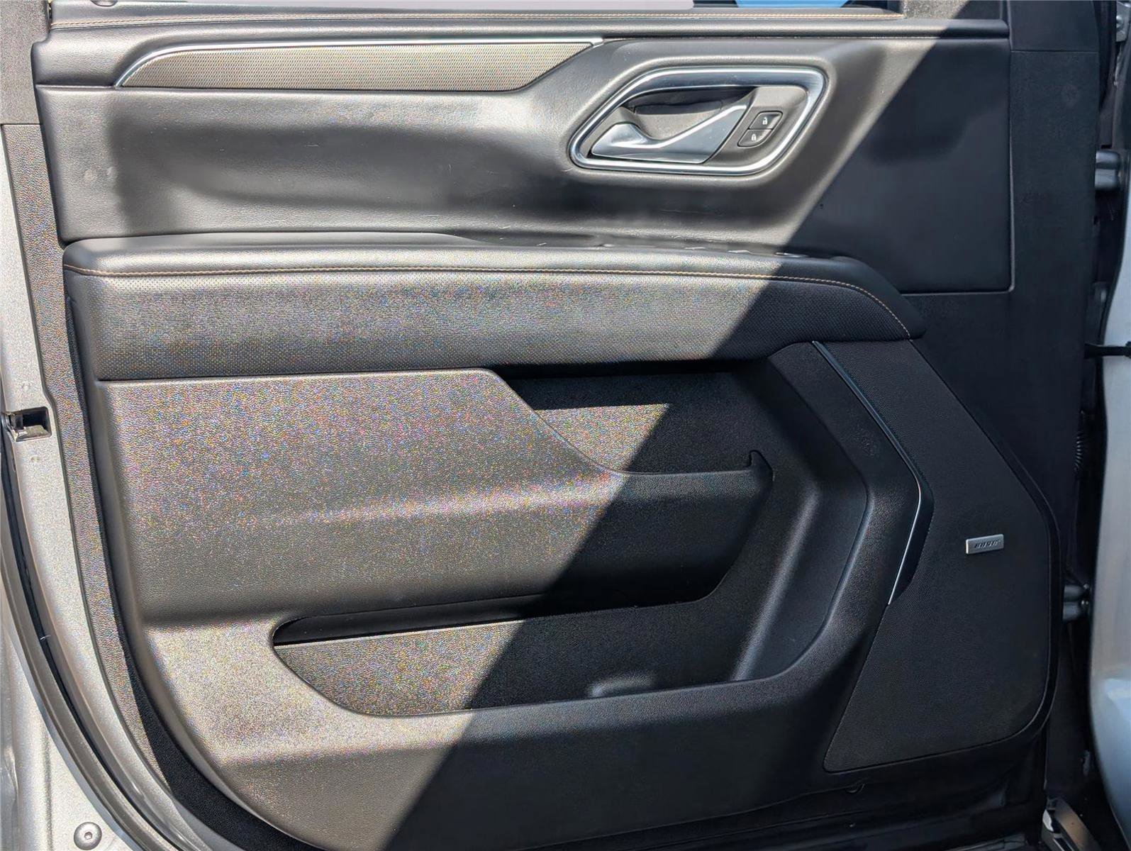 Used 2023 GMC Yukon AT4 w/ Technology Package AWD/4WD image 9