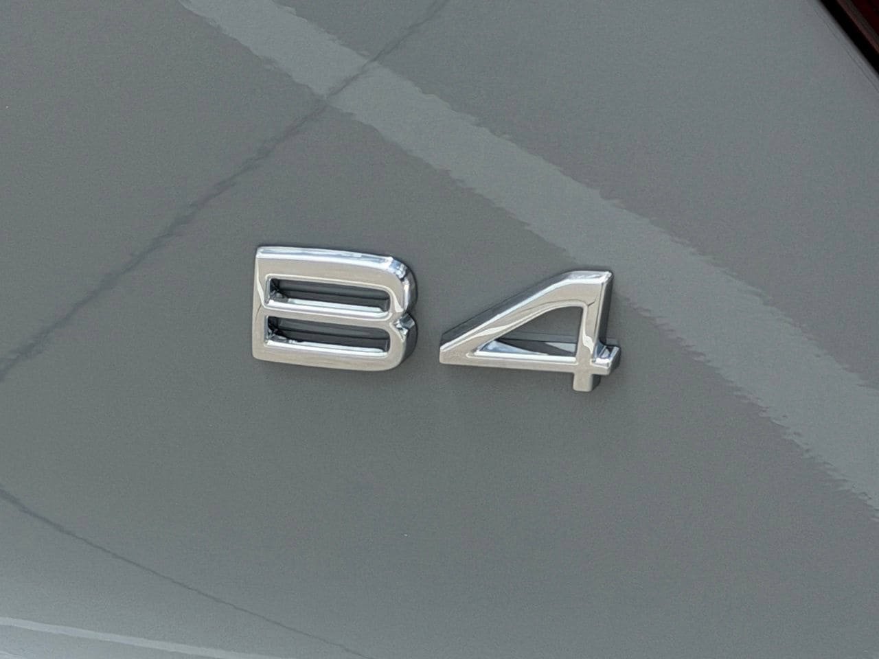 New 2026 Volvo XC40 B4 Core w/ Climate Package FWD image 7