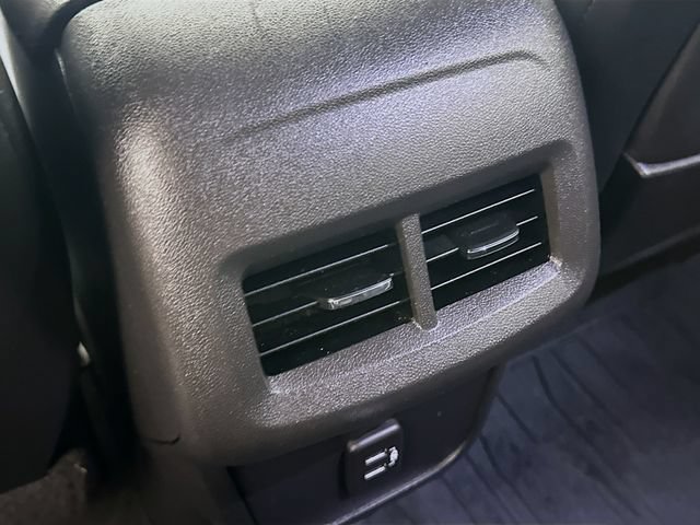 Used 2023 GMC Terrain SLT AWD/4WD image 29