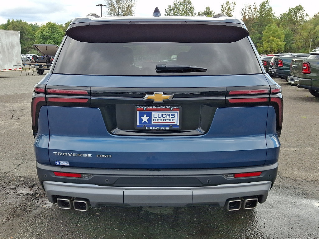Used 2025 Chevrolet Traverse LT AWD/4WD image 10