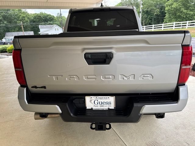 Used 2024 Toyota Tacoma TRD Off-Road AWD/4WD image 7