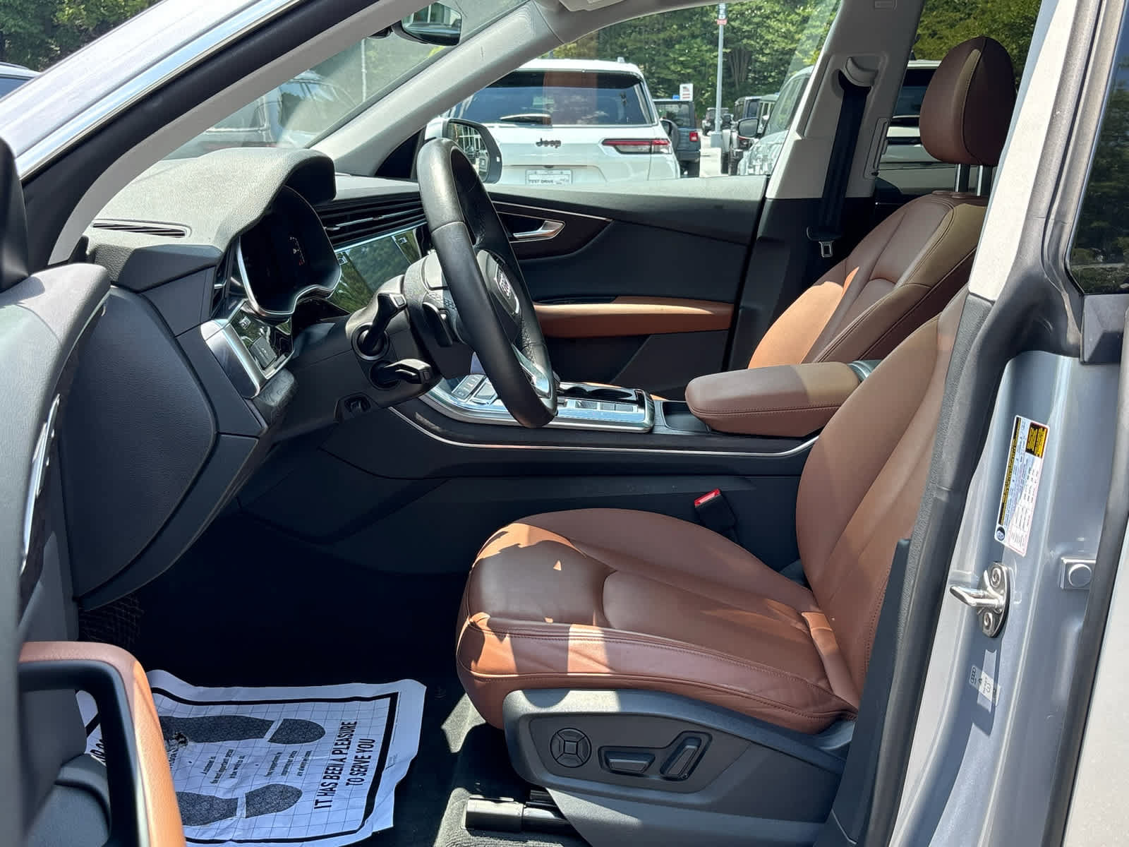 Used 2022 Audi Q8 Premium AWD/4WD image 13