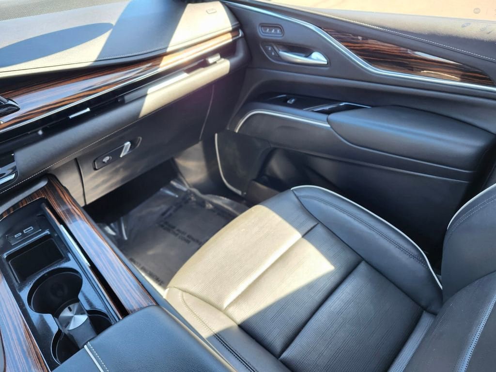 Used 2023 Cadillac Escalade Premium Luxury w/ LPO, Floor Liner Package AWD/4WD image 13