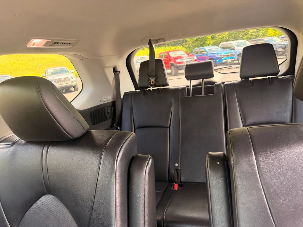 Used 2025 Toyota Grand Highlander AWD image 36