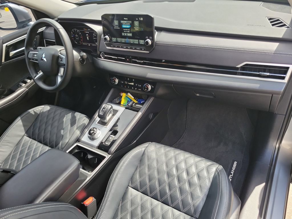 Used 2024 Mitsubishi Outlander SEL image 39