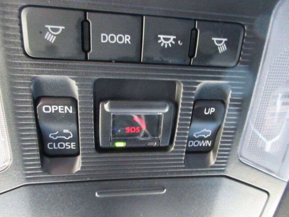 Used 2025 Toyota RAV4 XSE image 21