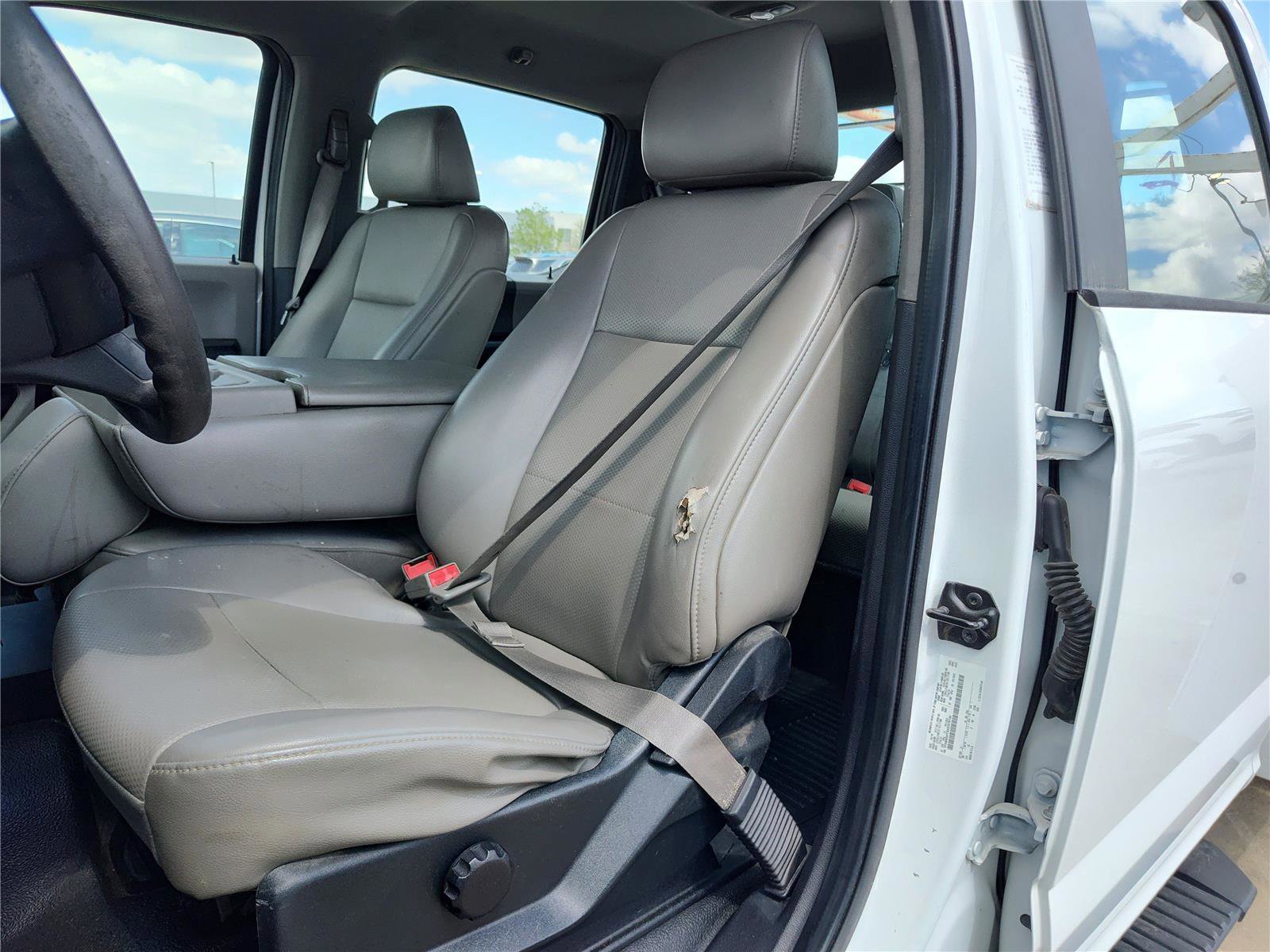 Used 2019 Ford F350 XL w/ Power Equipment Group image 16