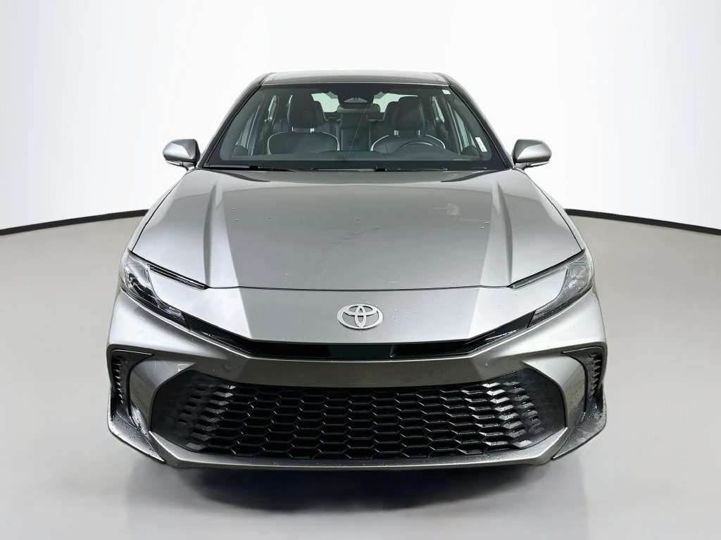 Used 2026 Toyota Camry SE FWD image 2