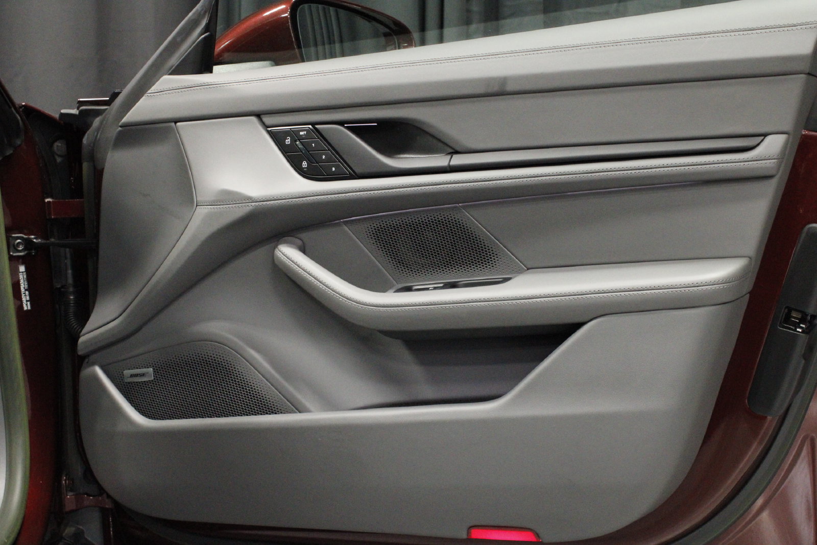 Certified 2023 Porsche Taycan 4S AWD/4WD image 18