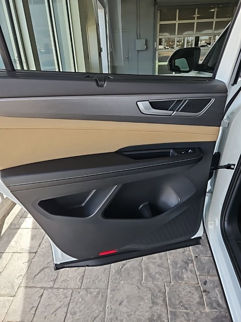 New 2026 Volkswagen Atlas Cross Sport SE image 21