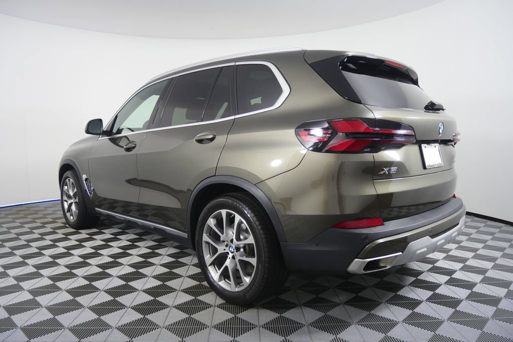 Certified 2026 BMW X5 xDrive40i AWD/4WD image 3