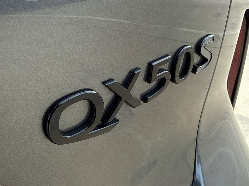 Used 2025 INFINITI QX50 Sport AWD/4WD image 10