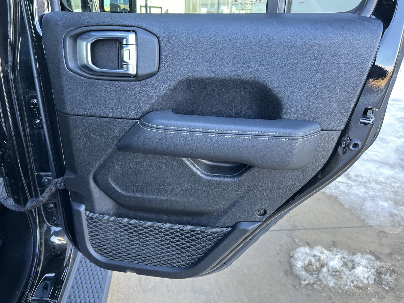 Used 2022 Jeep Wrangler Unlimited Sahara w/ Cold Weather Group image 16